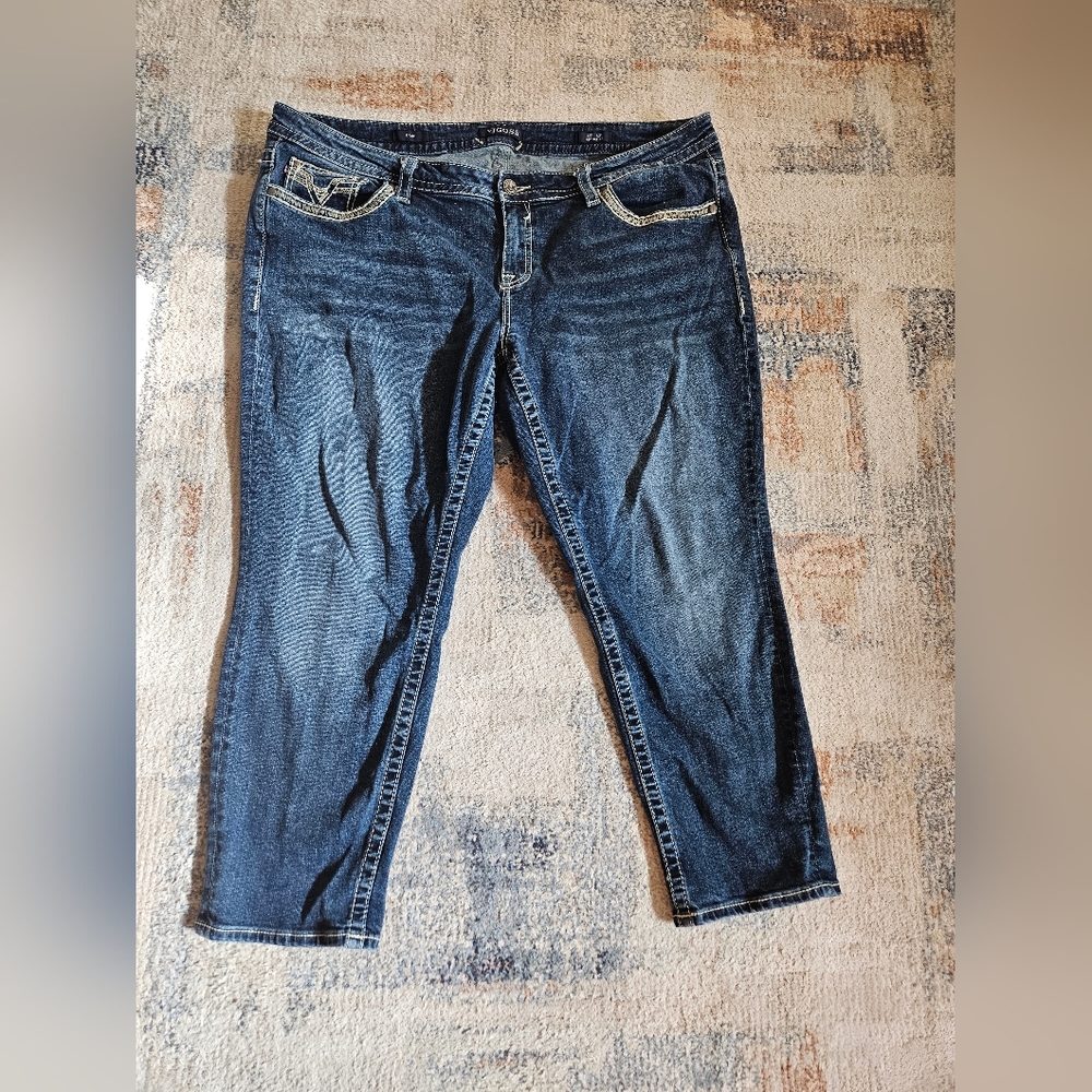 Vigoss capris ! Size 22 plus !